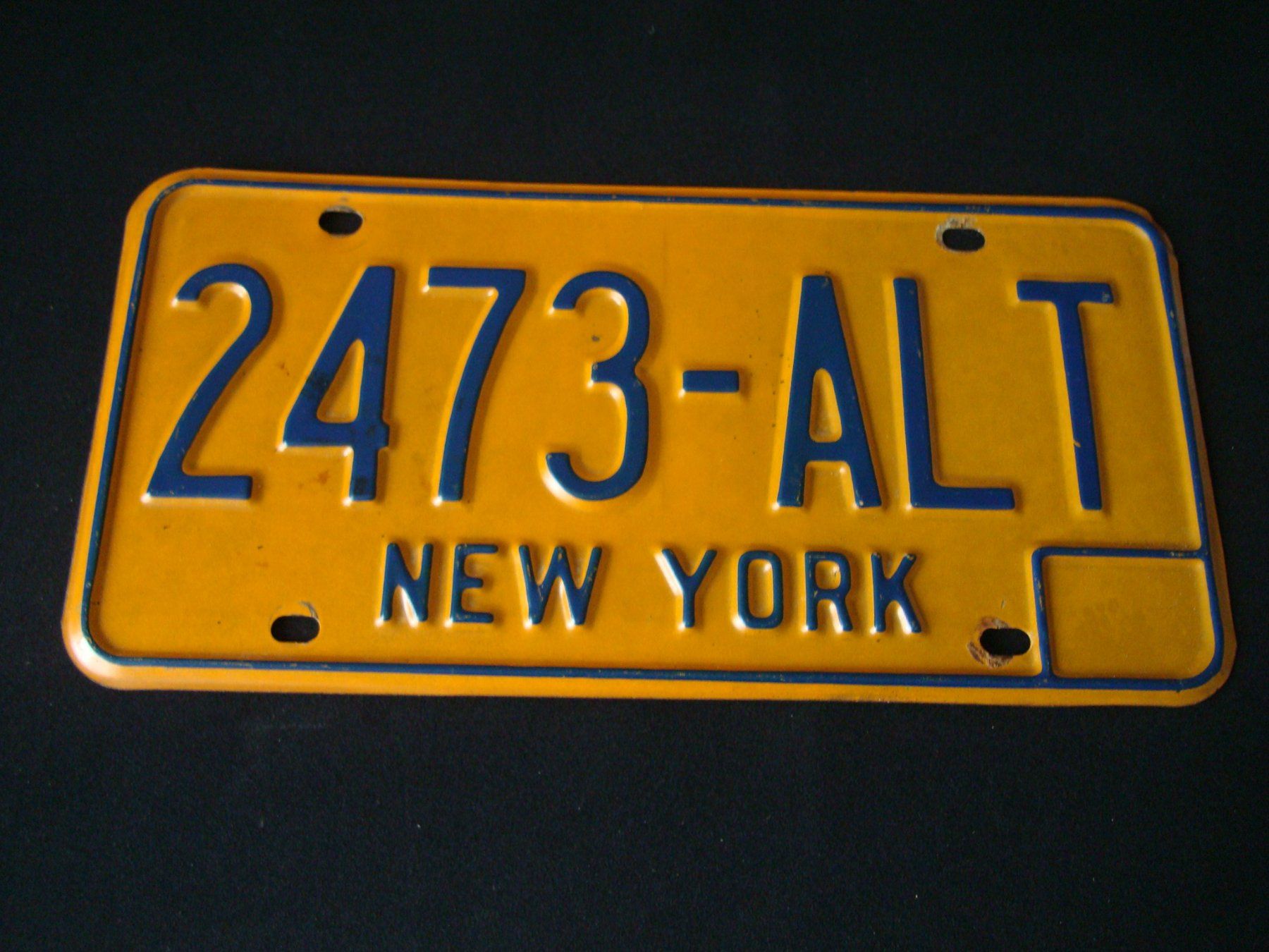 Insegne: NEW YORK 2473-ALT – Usato da Scherz venduto da 5246