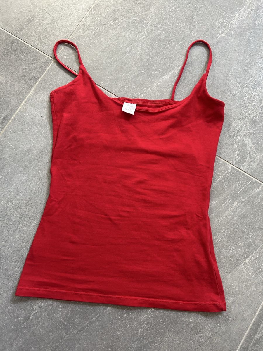 Tops: Débardeur rouge taille S Camaieu  – Neuf (Voir description) à Bôle par sev_n85b