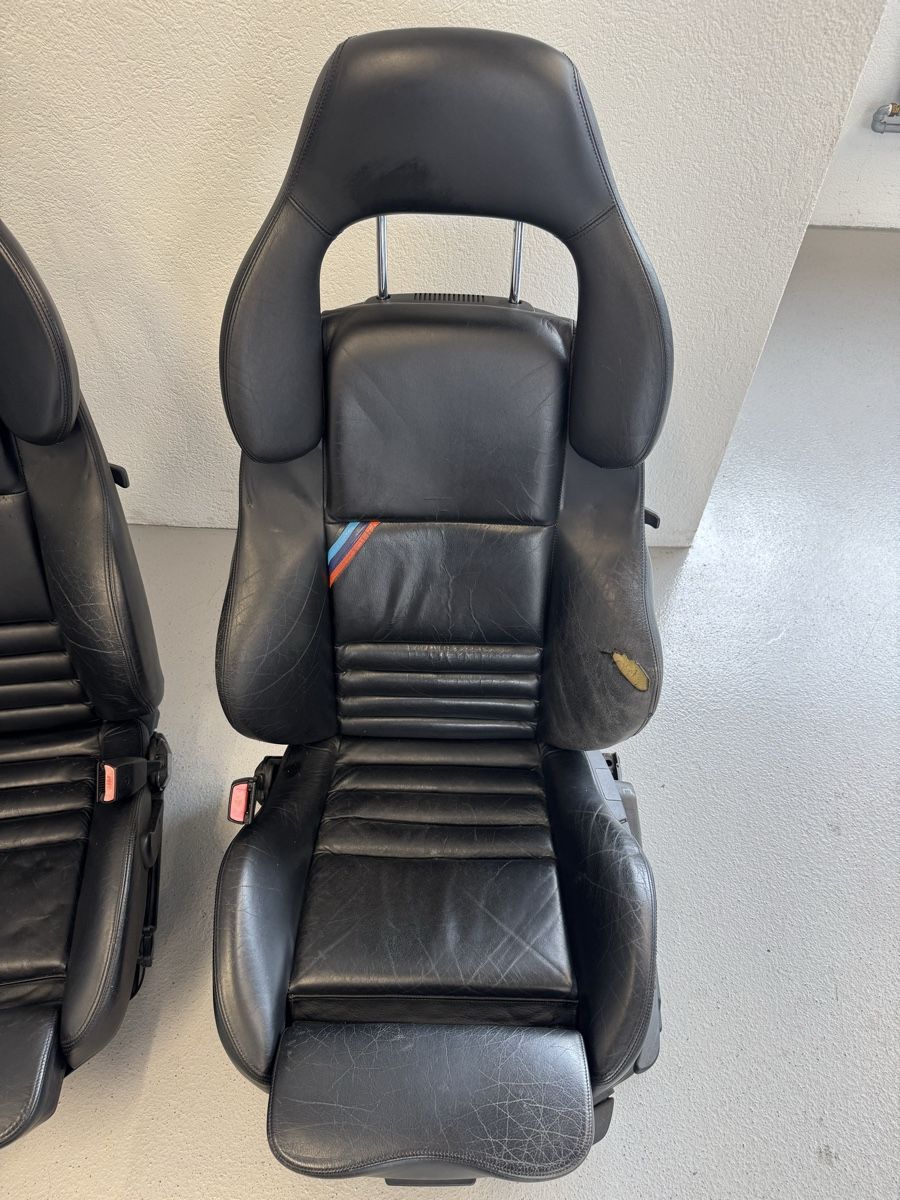 BMW Tutti pezzi di ricambio auto: BMW M3 E36 Sportsitze Vader – Usato da Thun venduto da ZS7 1
