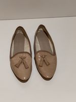 Leder-Loafer beige Kroko-Optik Quasten