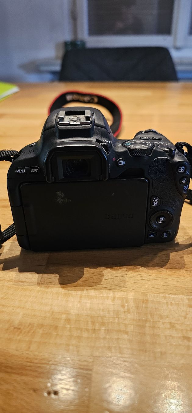Canon Kamera: Canon EOS 200D Set – Gebraucht aus Gachnang von Phliti02 3