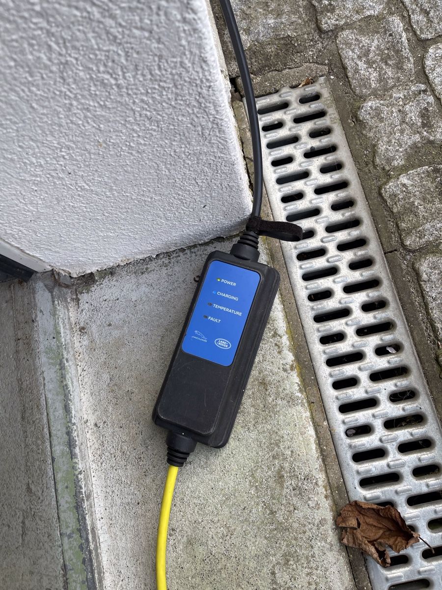 Caricabatterie: Ladegerät E-Auto 230Volt Jaguar Range Rover – Usato da Tägerig venduto da feko72 1