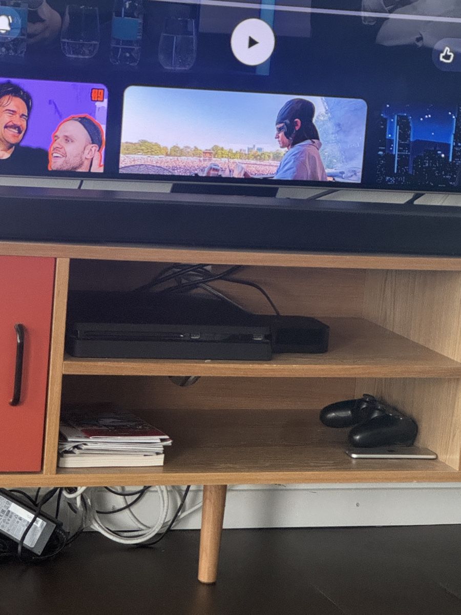 Sony Console: PlayStation 4 slim 1TB Console - Great Condition! – Usato da Zürich venduto da rol_kr9c 1