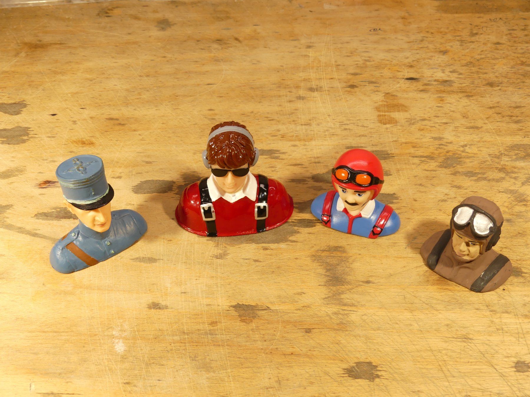 Kits de montage: Diverse Pilotenbüsten ; ca. 1/6 – Neuf (Voir description) à Dürrenäsch par Seafang