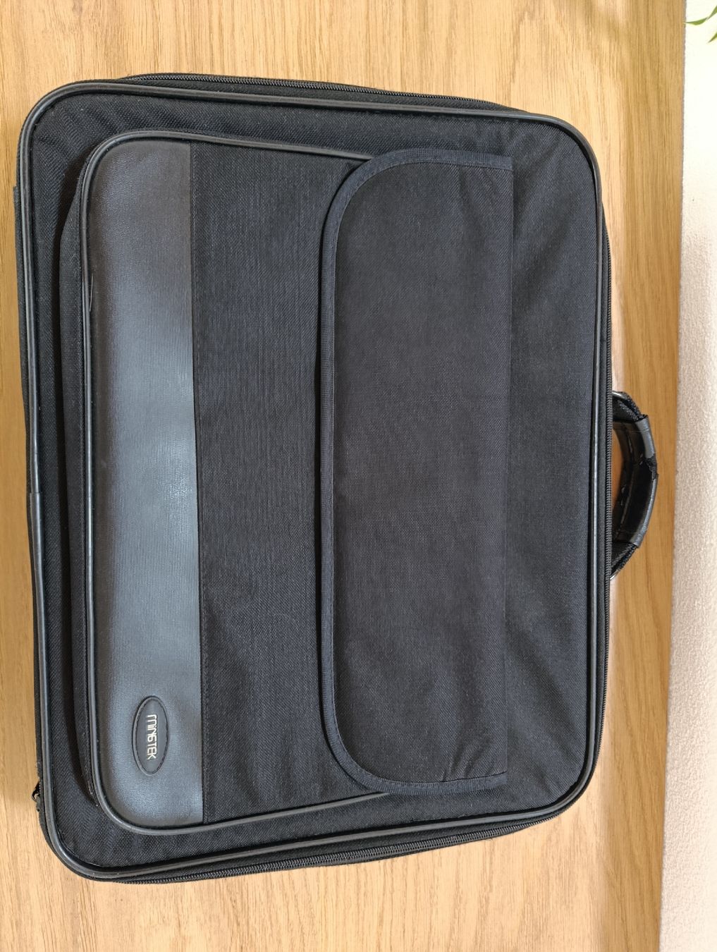 Koffer & Taschen: Valigetta per laptop – Gebraucht aus Ludiano von Mo_Bia 1