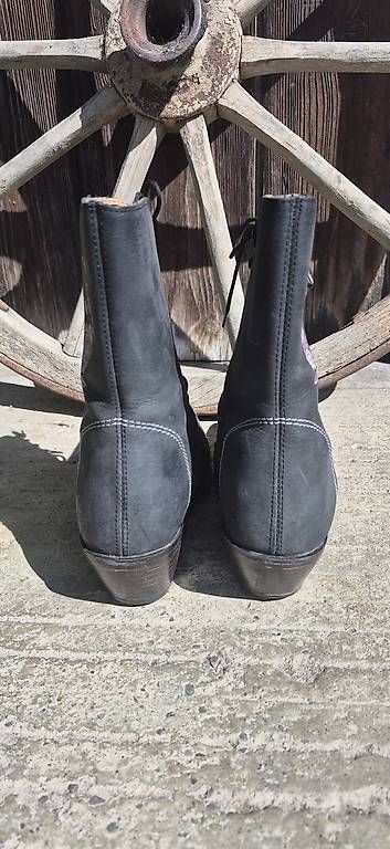 Damenschuhe: Tolle schwarze Schnür-Boots Gr. 40 – Neu (gemäss Beschreibung) aus Leuggern von silbergirl 3