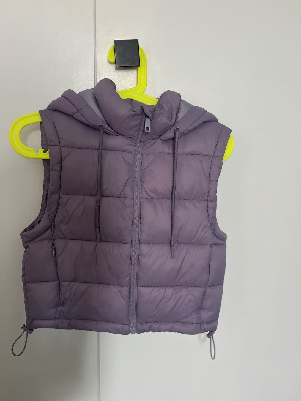 Altro abbigliamento per bambina: Gilet violet – Usato da L'Orient venduto da var_ly9m