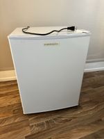 Congélateur-armoire; mini freezer, Kibernetik 42L