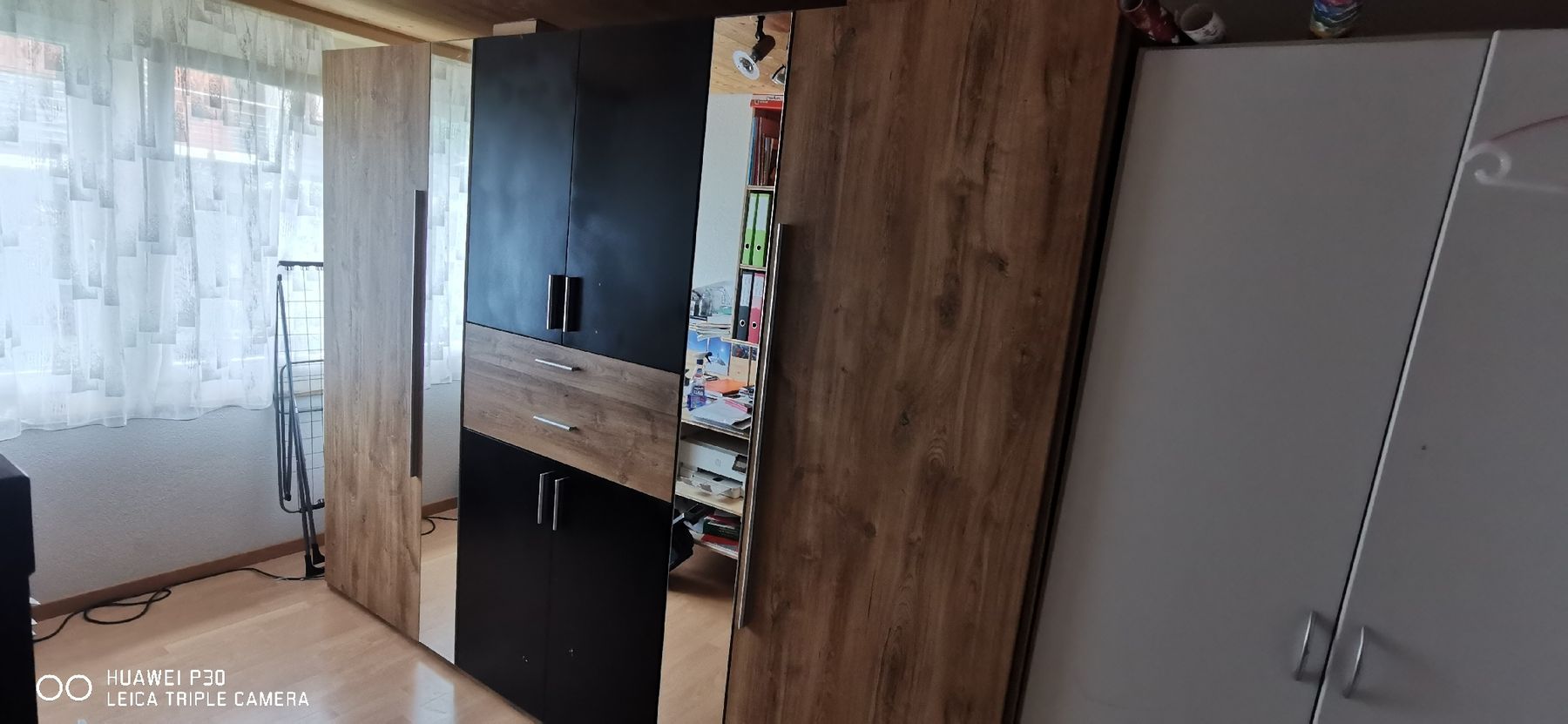 Conforama Armadi: Kleiderschrank mit Spiegel-Türen – Usato da Sachseln venduto da BrownSwiss6