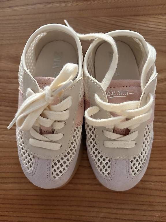Scarpe per ragazze: Zara Sneaker Gr. 24 – Nuovo e nell'imballaggio originale da Bern venduto da amyfly