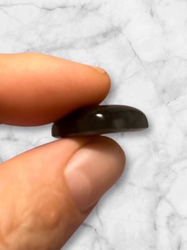 Mineralien & Heilsteine: Labradorit Cabochon wunderschön in dunklem Blau, 25ct – Neu und originalverpackt aus Männedorf von cab_cb8m 1