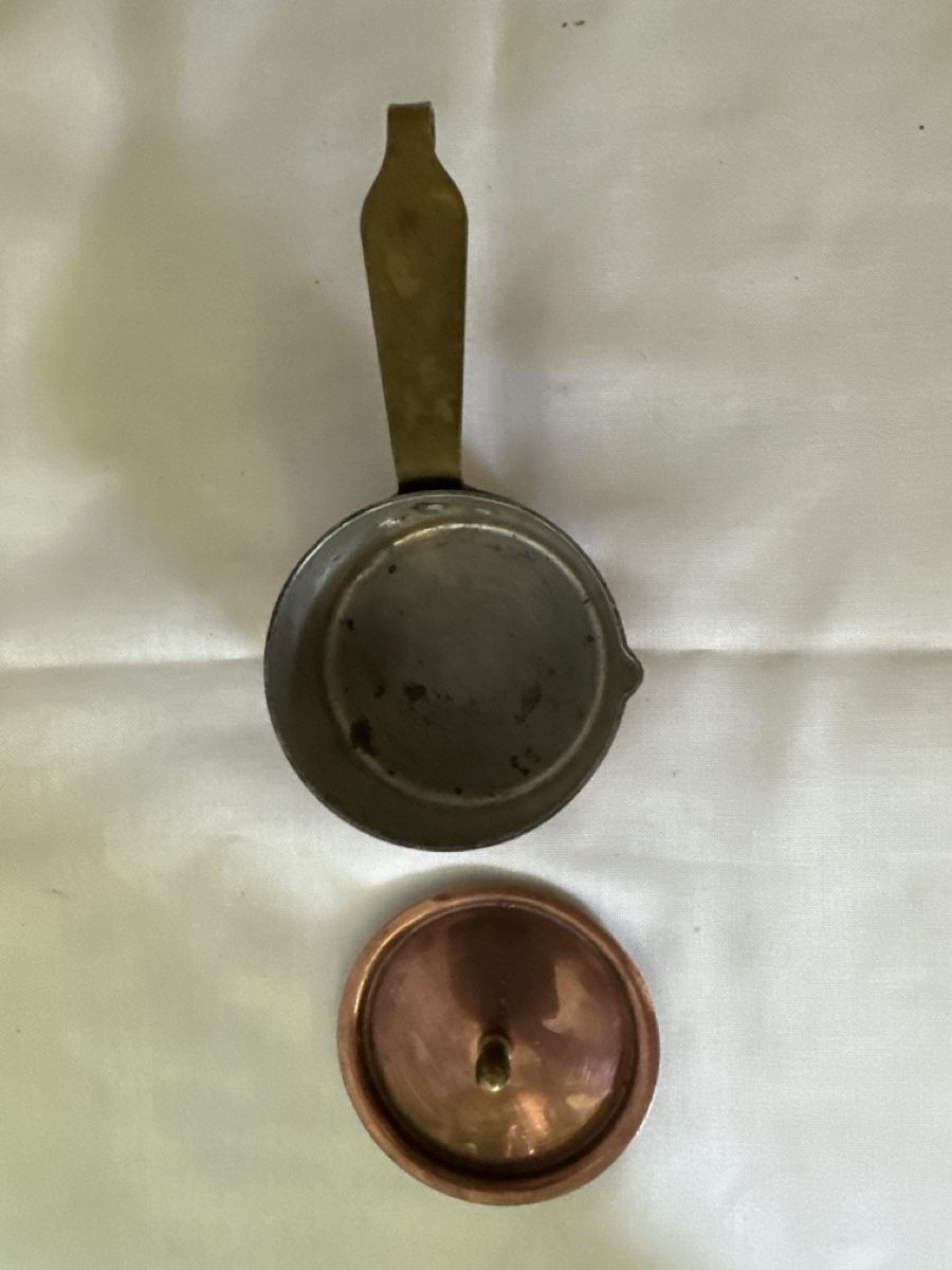 Padelle: Antikes Kupferpfännchen mit Deckel & Messinggriff Vintage  – Usato da Zürich venduto da Chaeffeler 1