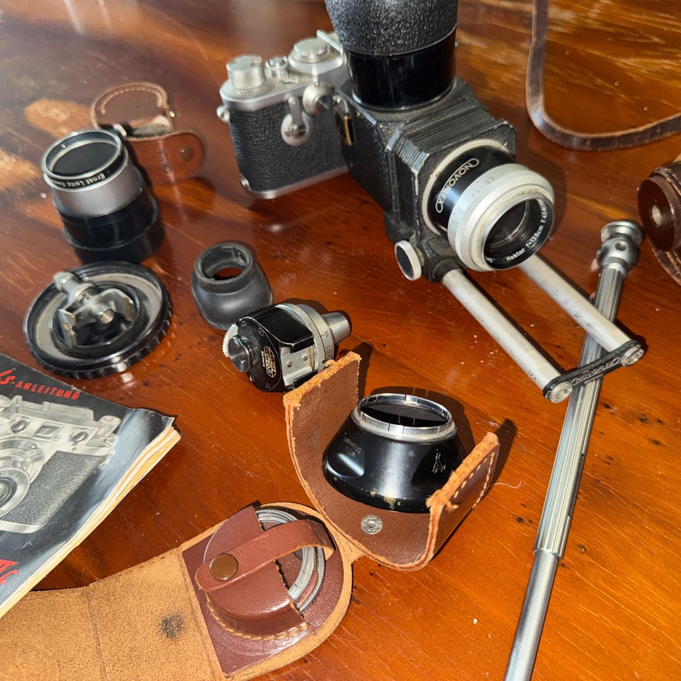 Leica Appareil photo: Biete eine Leica IIIc und Zubehör – D'occasion à Uster par NJG2 8