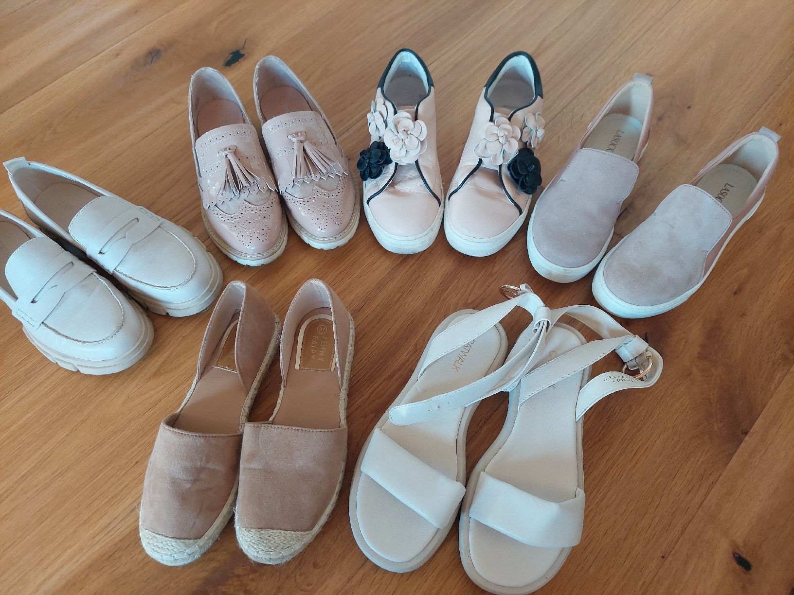 Scarpe da donna: Schuhpaket, Gr. 37/38 – Usato da Schenkon venduto da rausausdemhaus