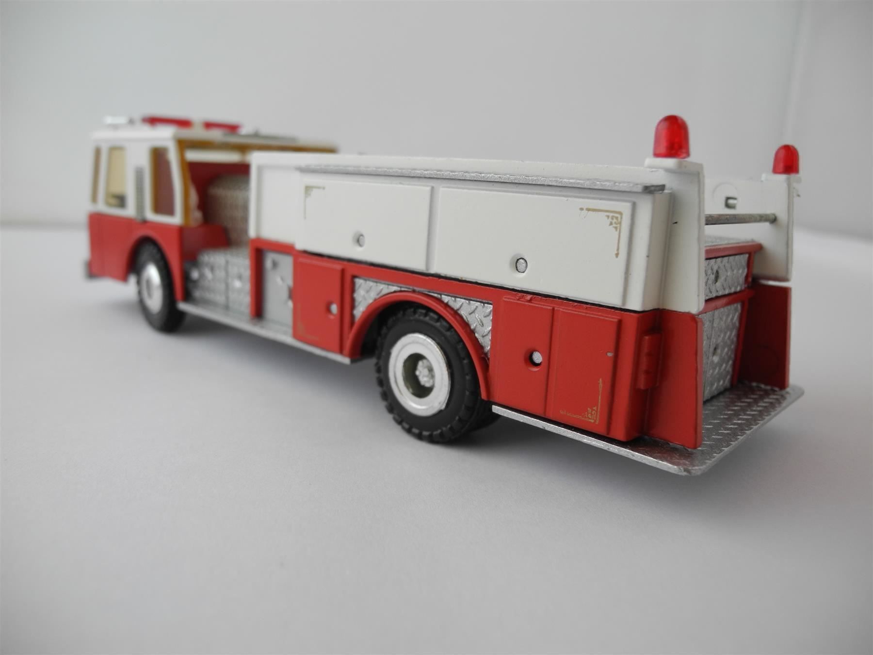 Conrad Modellini d'auto: Conrad 5508 Emergency One, Nr. s31 – Nuovo e nell'imballaggio originale da Kottwil venduto da Crazyrolf 2
