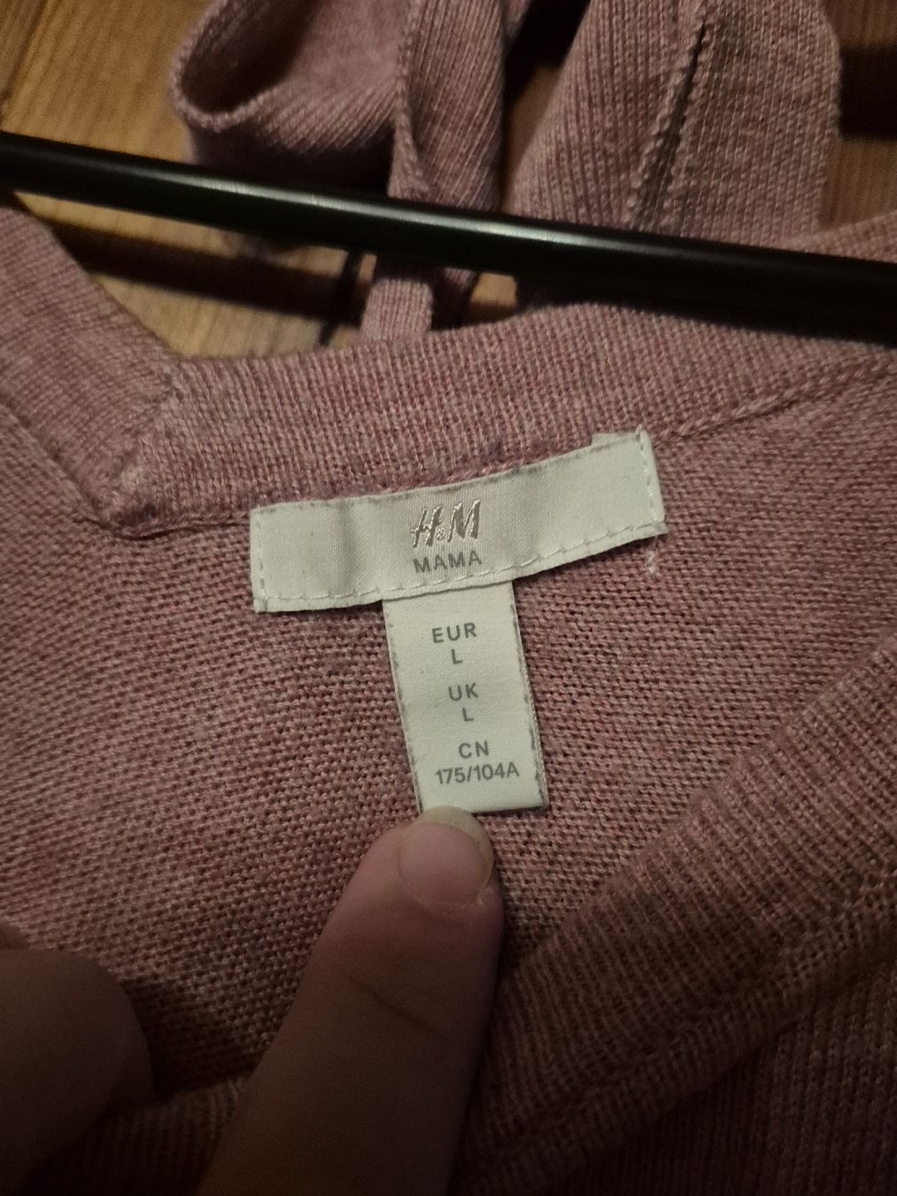 H&M Pulls & Sweat-shirts: H&M Mama Pullover rosa Grösse L – D'occasion à Walenstadt par Ani23 2