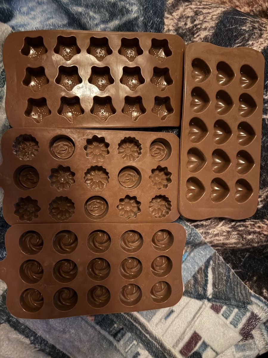 Teglie da forno: 4 Silikonformen für Pralinen oder Schokolade, gebraucht – Usato da Winterthur venduto da fabi1896 1