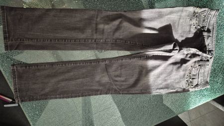 Jeans con applicazioni