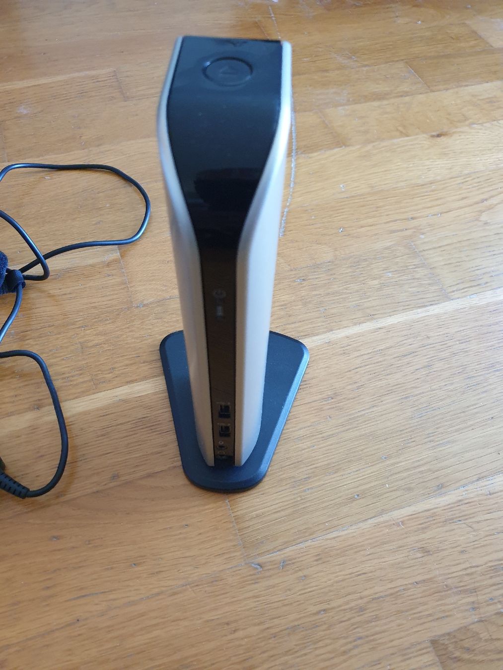 Docking station: Toshiba Station Dynadock U10 mit Strom – Usato da Ittigen venduto da Ziok187 2