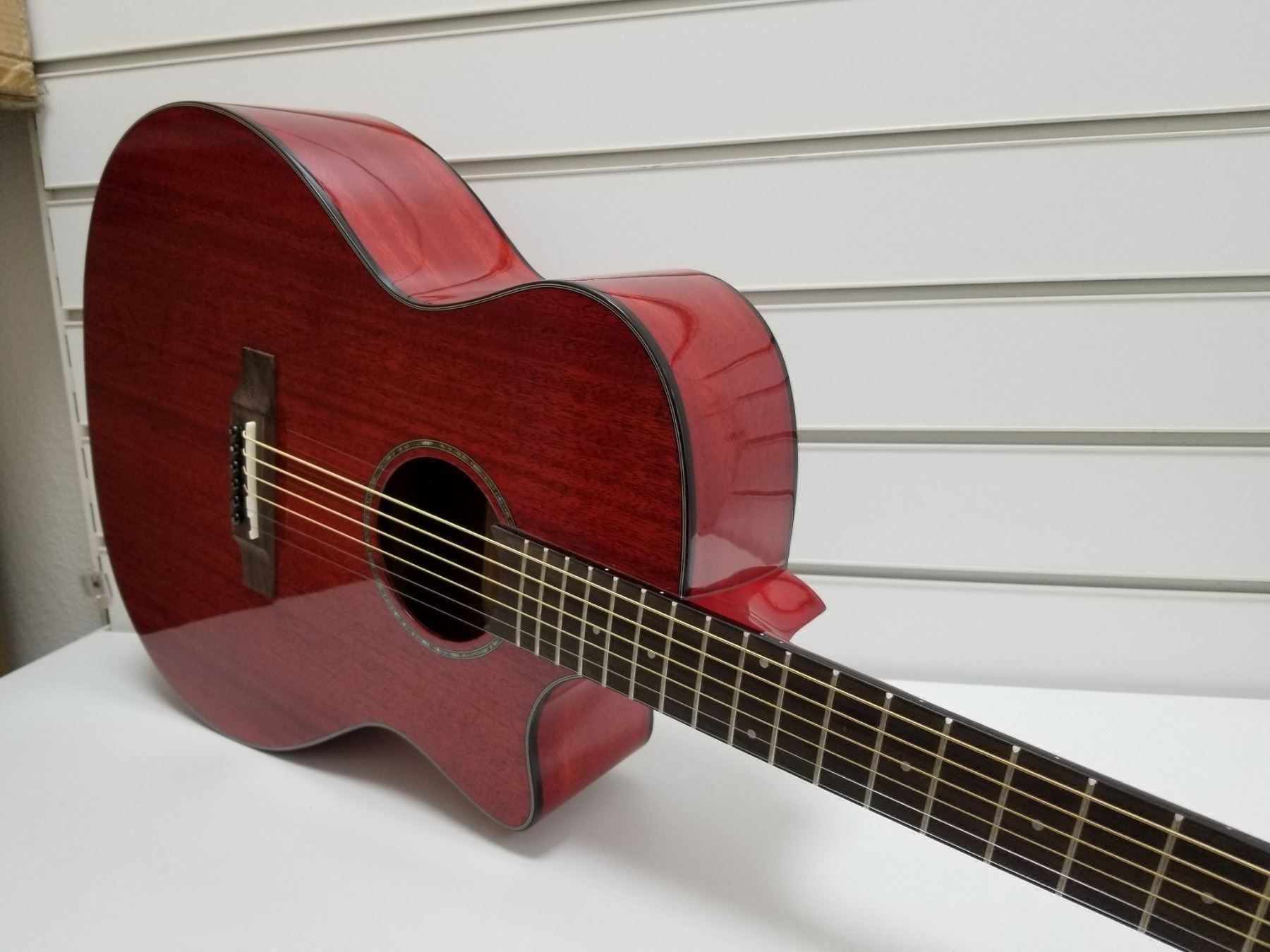 Strumenti musicali: Western akustisch gitarre M-D10S RD, Neuwertig – Nuovo (secondo la descrizione) da Glattbrugg venduto da Swissmusik 2