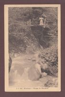 MONTREUX - Gorges du Chaudron - Promeneurs // pli d'angle //