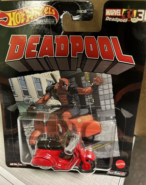 BREAD BOX The Astonishing Ant-Man Hot Wheels Diecast Car – Marvel Real Riders 2015 Edition - View #3