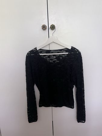 haut en dentelle noire, taille M