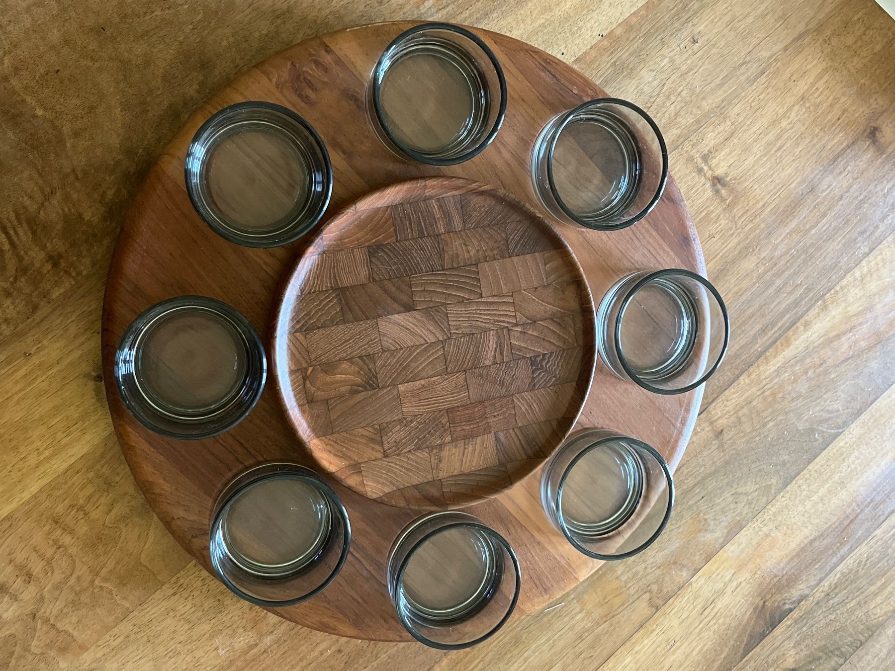 Piatti di portata: Digsmed Apero Drehteller 106 Teak – Usato da Niederurnen venduto da gebrauchtbrauchbar 1