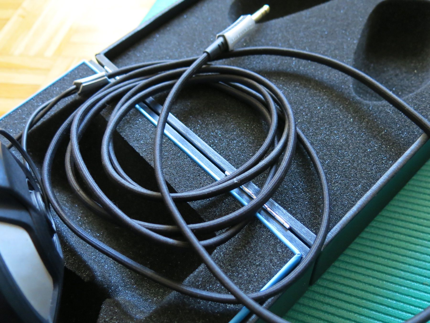 Sennheiser Cuffie: Sennheiser HD700 – Usato da Sargans venduto da Tritonurs 7