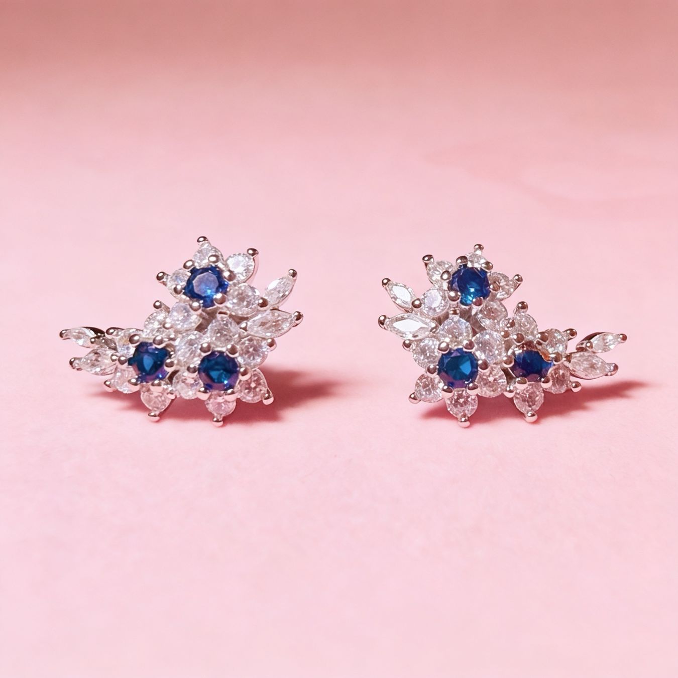 Boucles d'oreille: Boucles d’oreilles Lilly – Neuf avec emballage d'origine à St-Maurice par Sandrinette123