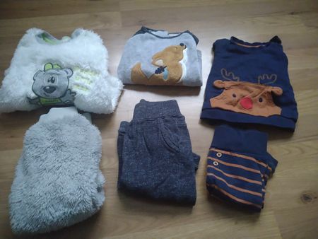 3 mal Trainer Ensembles (Hose und Pulli) Grösse 68 Neuwertig