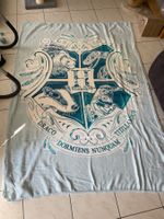 Plaid Polaire Harry Potter "Drapeaux Maisons" Neuf
