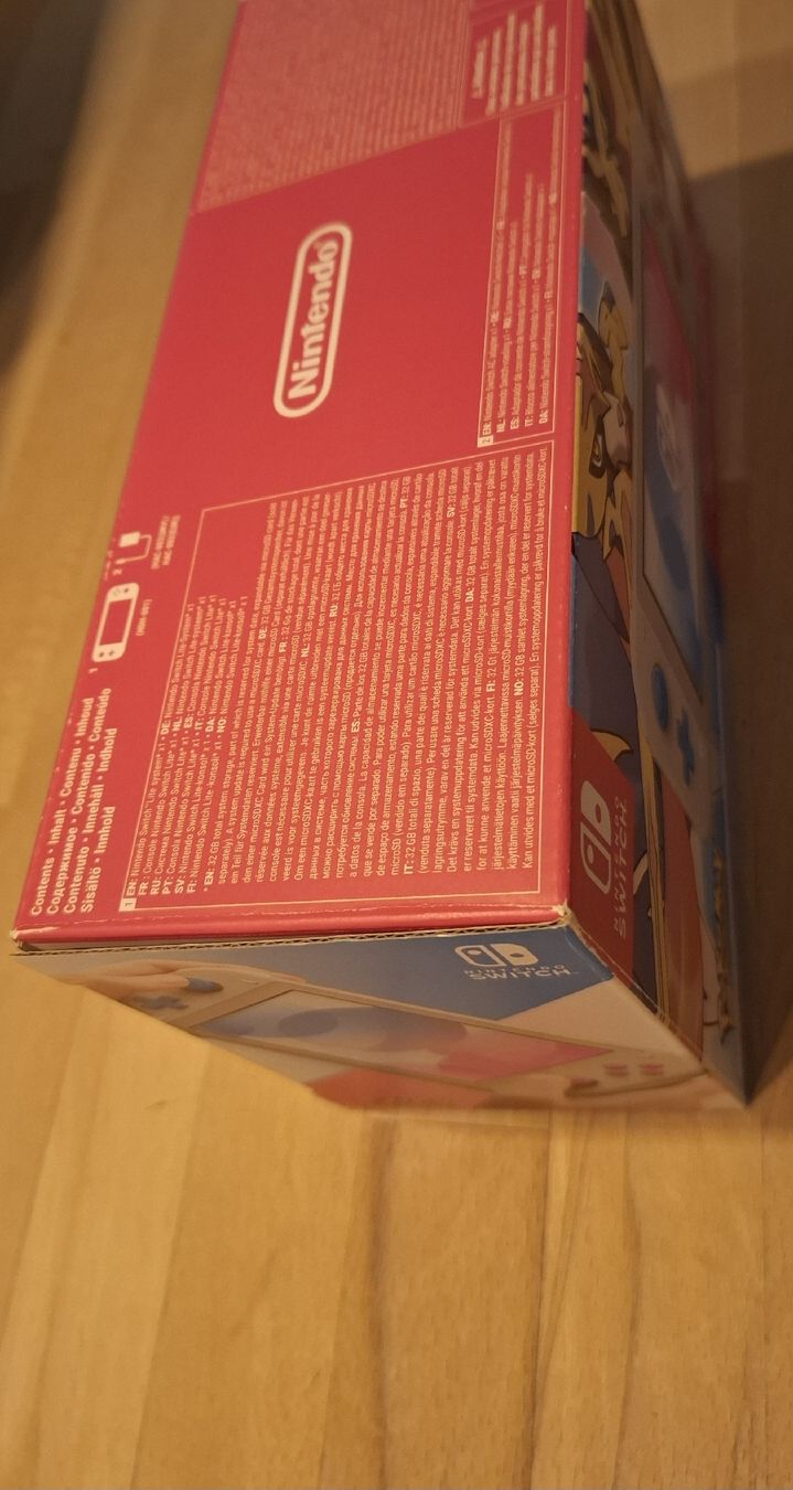 Nintendo Console: Switch Lite - Pokemon Zacian & Zamazenta Edition. – Usato da Nottwil venduto da Jonbo9 4