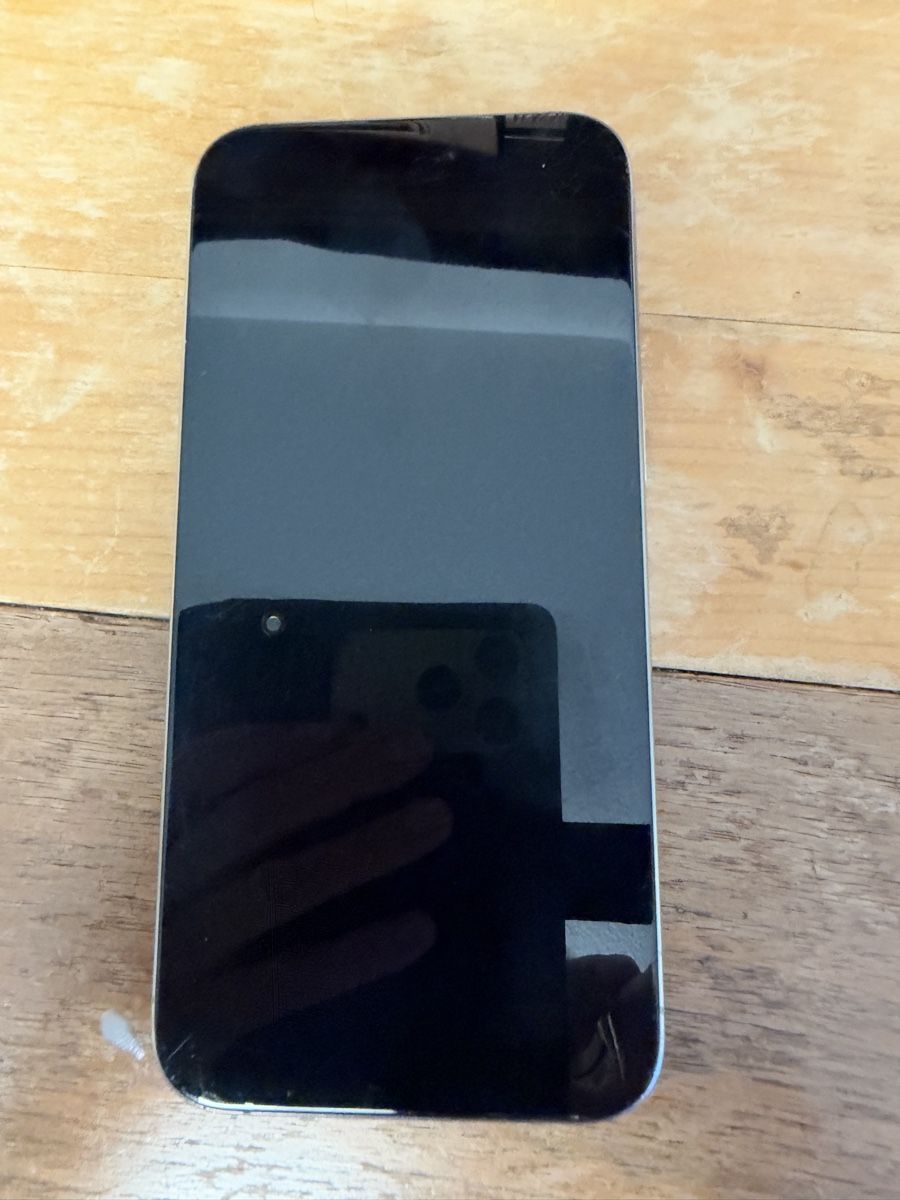 Apple Handys / Smartphones: I Phone 15 Pro Max – Defekt aus Bremgarten AG von ssc_v5pn