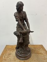 Bronzefigur "Bronze of a Breton Girl" A. Massoulle 19. Jh.