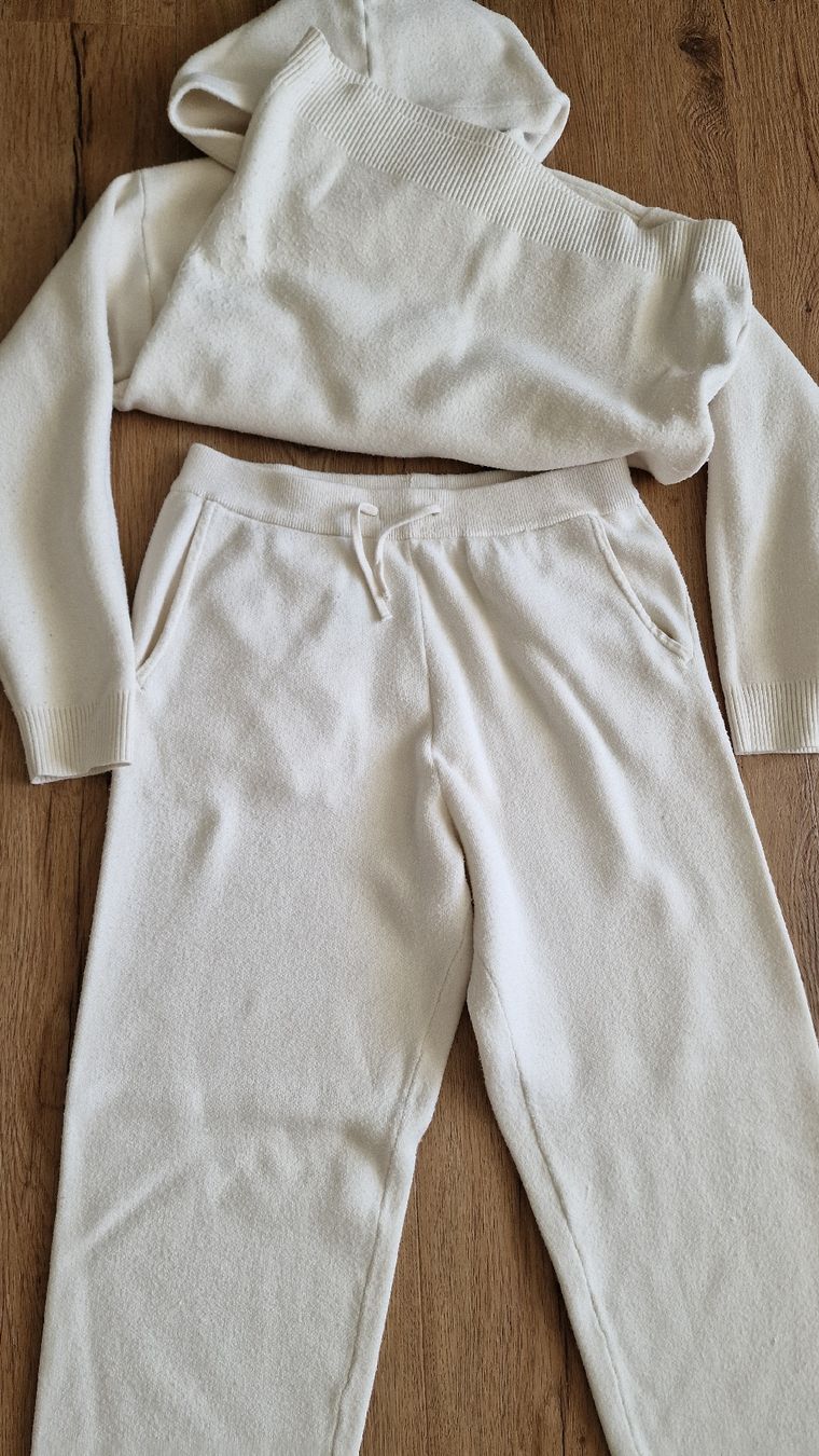 Zara Completi: Strick-Hosenanzug, Creme, Gr.140-152 – Usato da Mönchaltorf venduto da nzhuravel 1