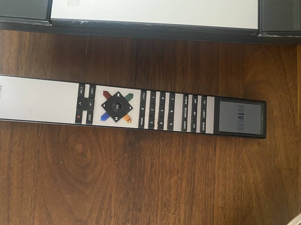 Bang & Olufsen Sistemi audio & multimediali: Bang & Olufsen BeoCenter 9300 – Usato da Buchs Ag venduto da slj_hbb7 3