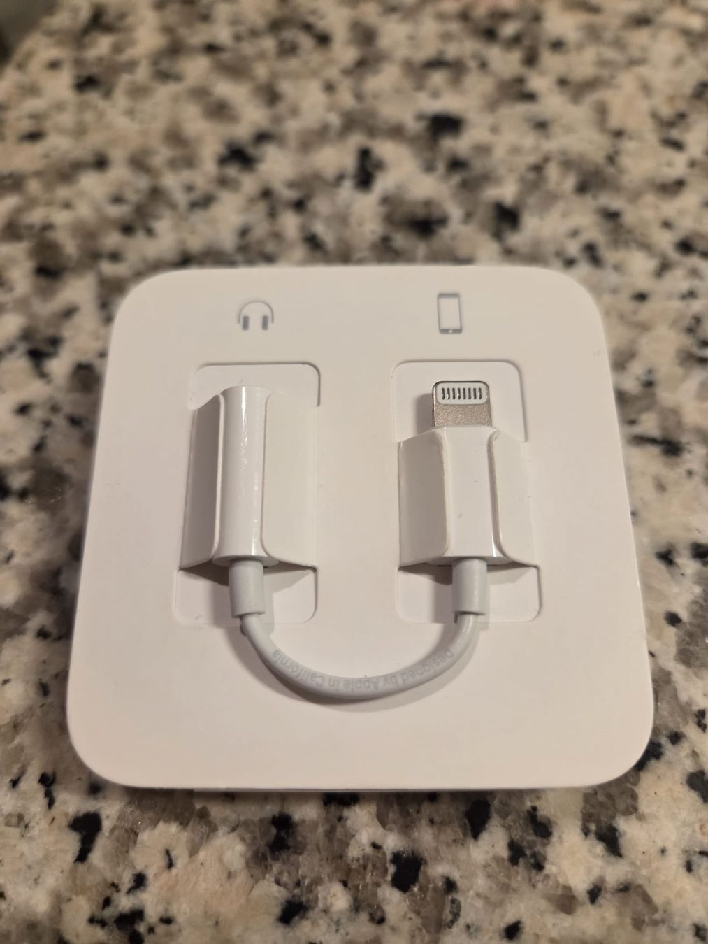Apple Kopfhörer: Apple EarPods mit Lightning Adapter weiss neuwertig – Neu (gemäss Beschreibung) aus Zürich von TBG021 1