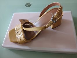 Varese Sandalen Gelb Gr. 39 - Neu, perfekt für den Sommer!