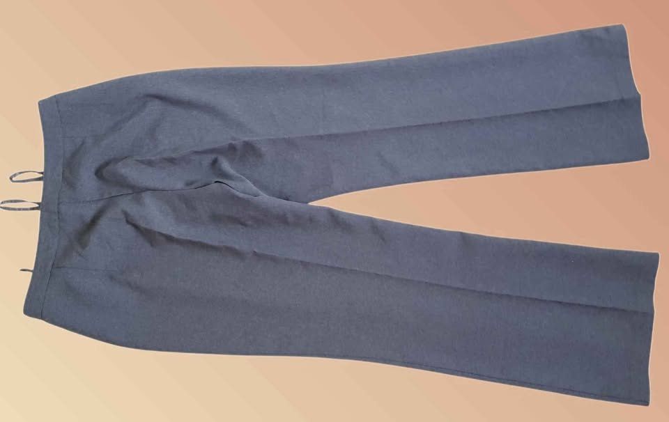 Pantaloni: Elegante Damen Stoffhose – Nuovo (secondo la descrizione) da Aarburg venduto da Hystoria