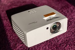Optoma GT2000HDR Kurzdistanz Beamer 2Std. in Betrieb wie Neu