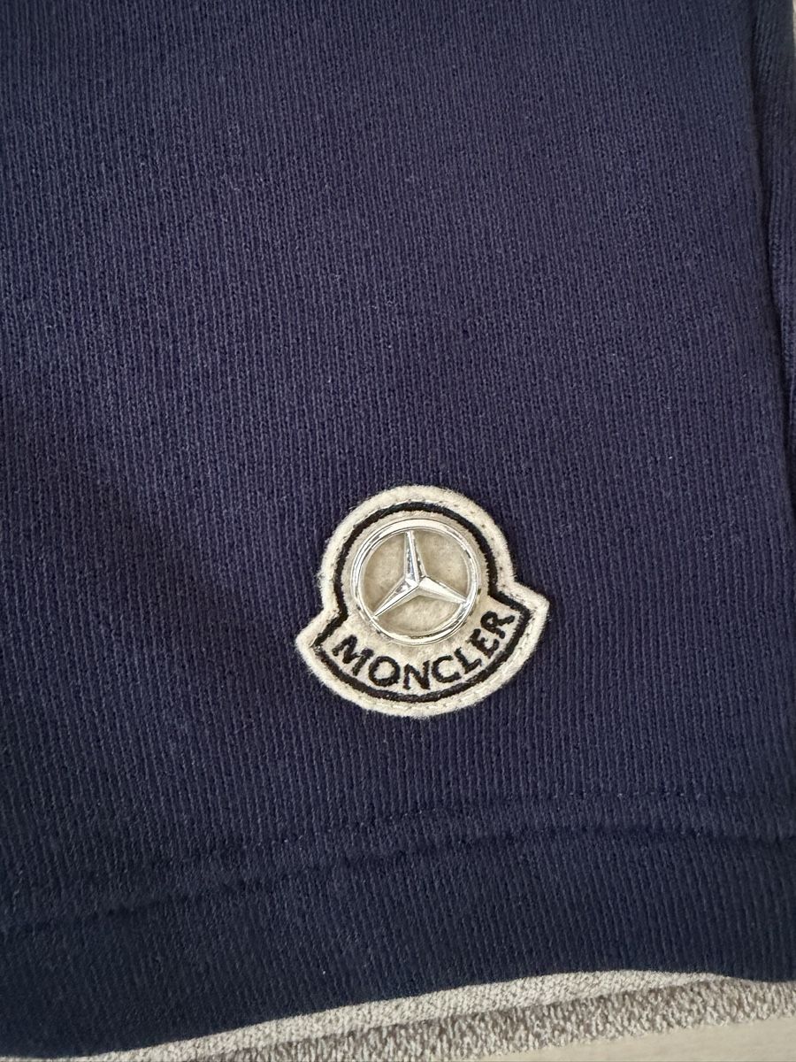 Moncler Pantaloni: Moncler Shorts blau Gr. XL – Nuovo e nell'imballaggio originale da Zürich venduto da ste_vwk8 2