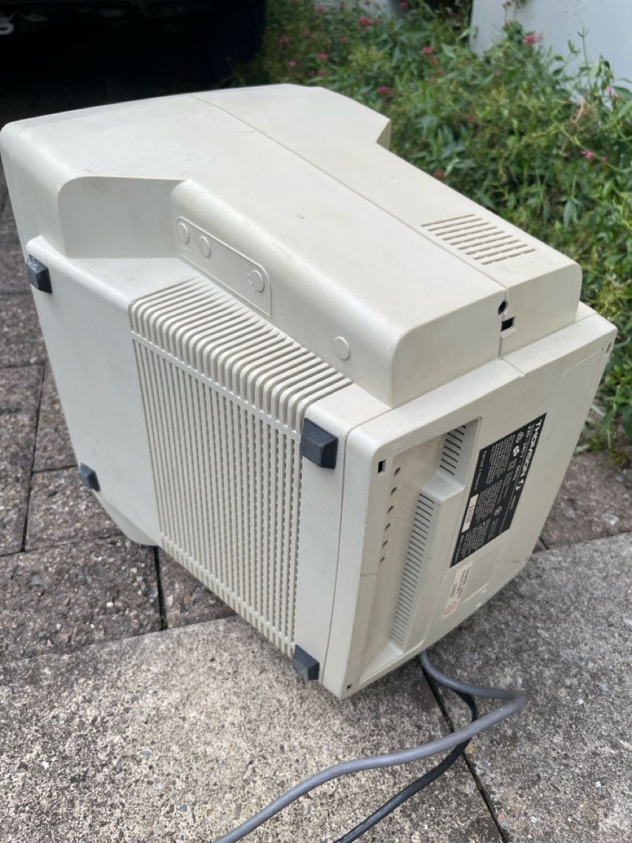 Monitore: Vintage Computer Bildschirm Thomson 4460 D Röhrenmonitor – Defekt aus Dettighofen von Moshop 6