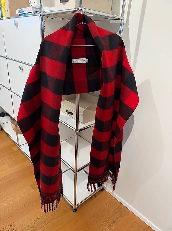 Dior Altro in  Abbigliamento & Accessori: DIOR CAPE RED & BLACK – Nuovo (secondo la descrizione) da Schwyz venduto da bofb 2
