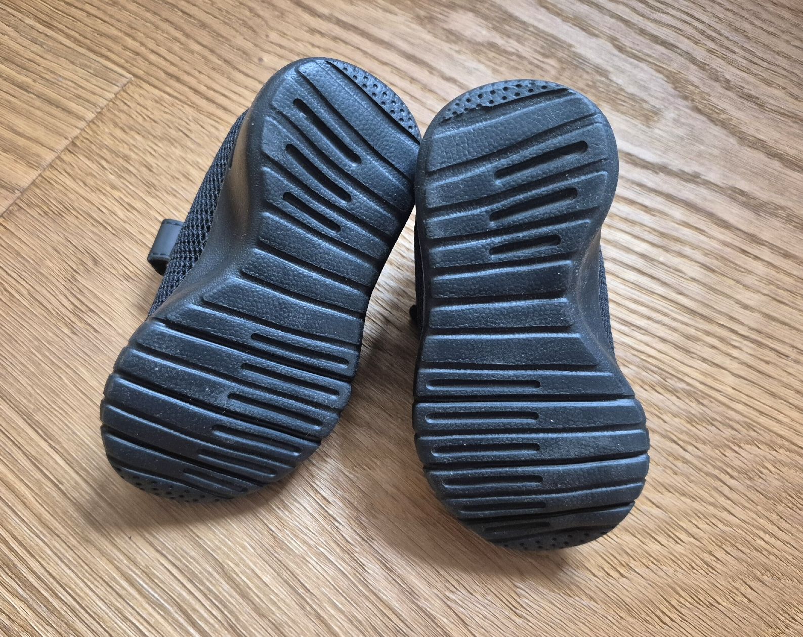 Chaussures garçon: Turnschuh Grösse 21 NEU! – Neuf (Voir description) à Münsingen par Why88 2