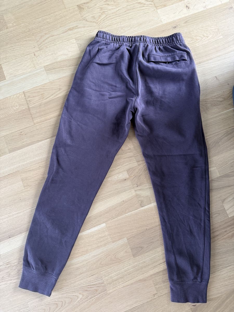 Nike Hosen: nike trainerhose (s) – Gebraucht aus Freidorf TG von driftingforthrifting 2