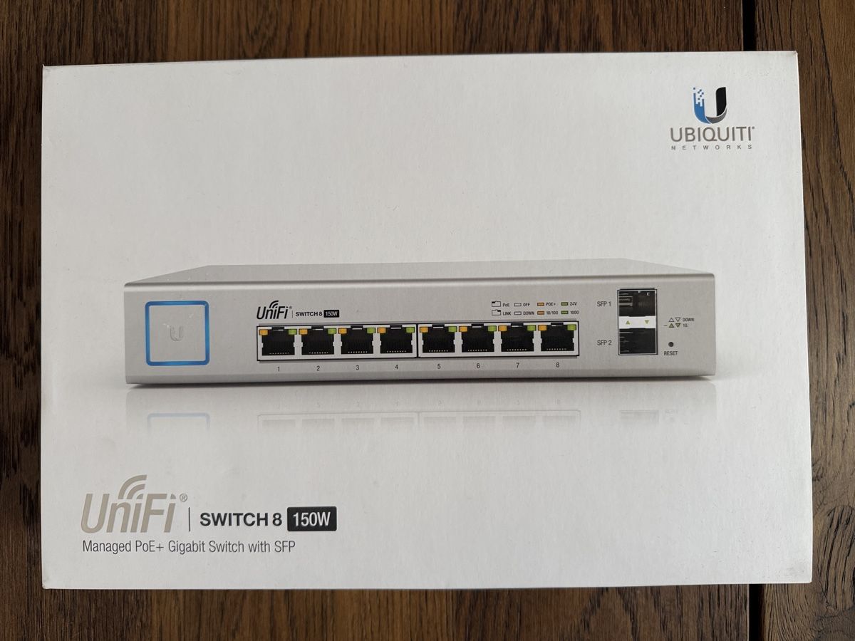 Ubiquiti Hub & Switch: Ubiquiti UniFi Switch 8 150W Managed PoE Switch – Usato da Luzern venduto da Roeschuko 2