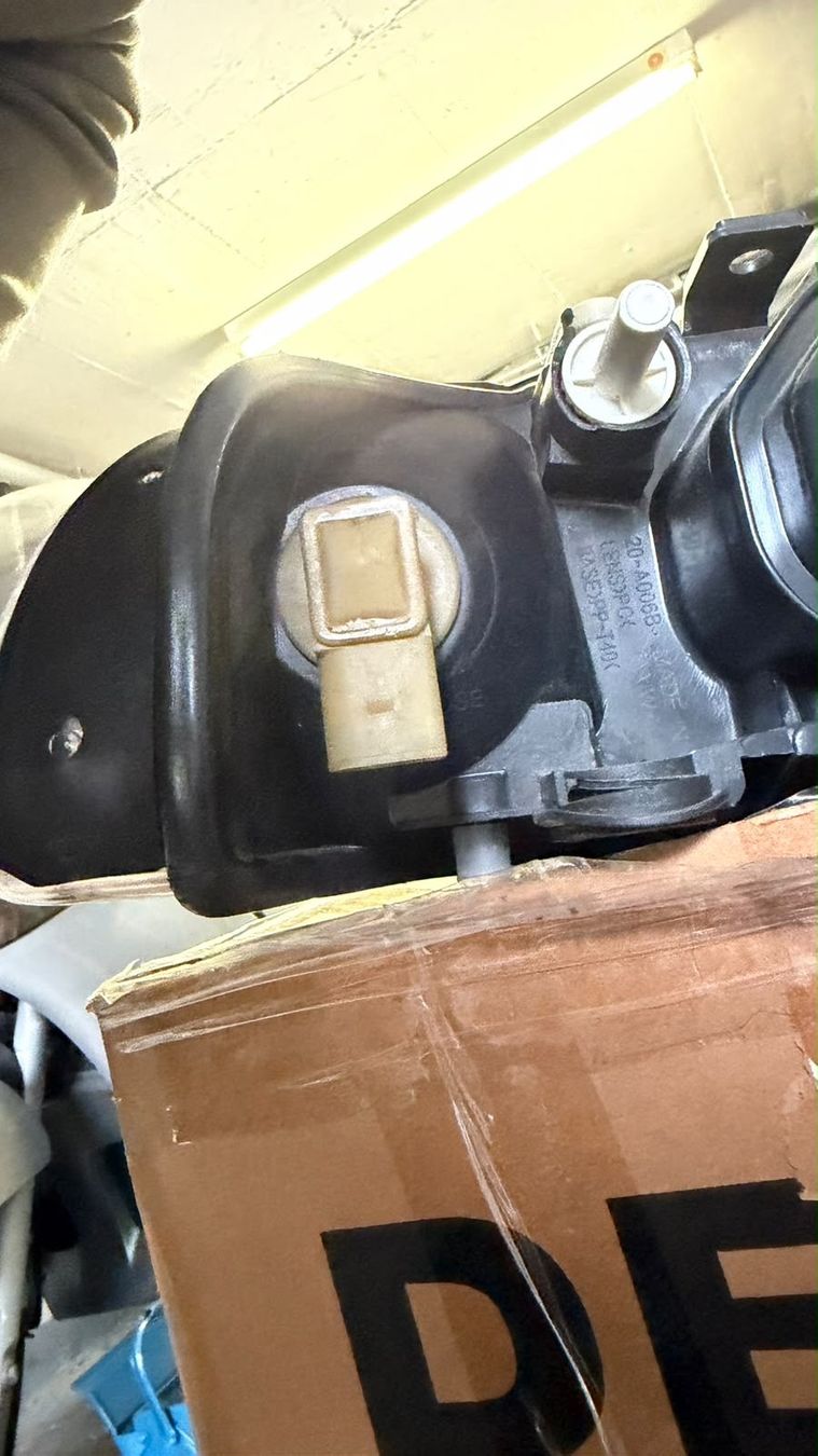 Audi Tutti pezzi di ricambio auto: Audi A4 B5 Facelift Blinker Adapterkabel / Stecker Umbau VFL – Usato da Wettingen venduto da vpr_9gz6 2