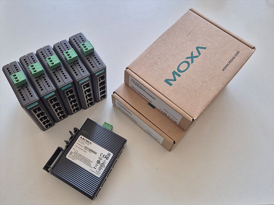 Moxa Hub & Switch: MOXA EDS-205, Ethernet-Switch – Usato da Zufikon venduto da Doodie 1