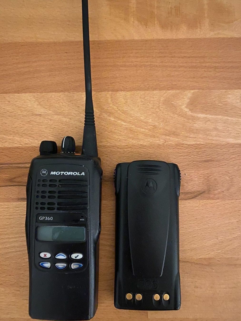 Motorola Radiocomunicazione: Motorola GP 360 UHF inkl. Akku – Usato da Kaufdorf venduto da aat_zw5x